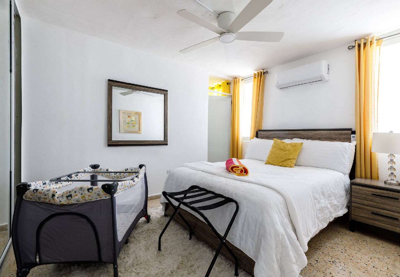 House in Ceiba - Stylish 3 Bed/2Bath with Pool & Solar Panels 
