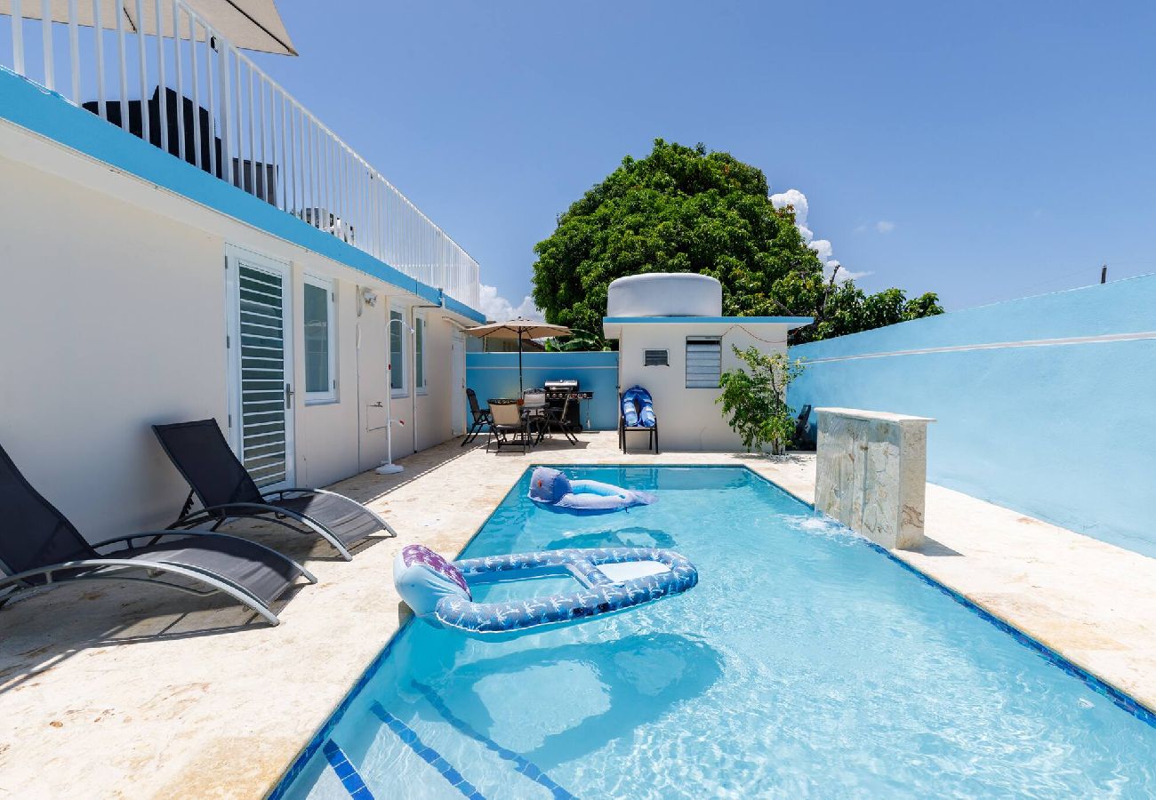 House in Ceiba - Stylish 3 Bed/2Bath with Pool & Solar Panels 