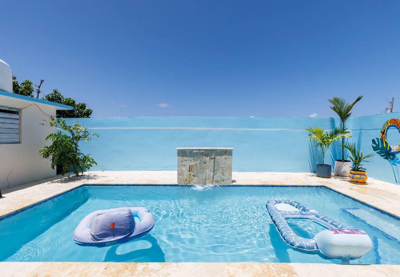 House in Ceiba - Stylish 3 Bed/2Bath with Pool & Solar Panels 