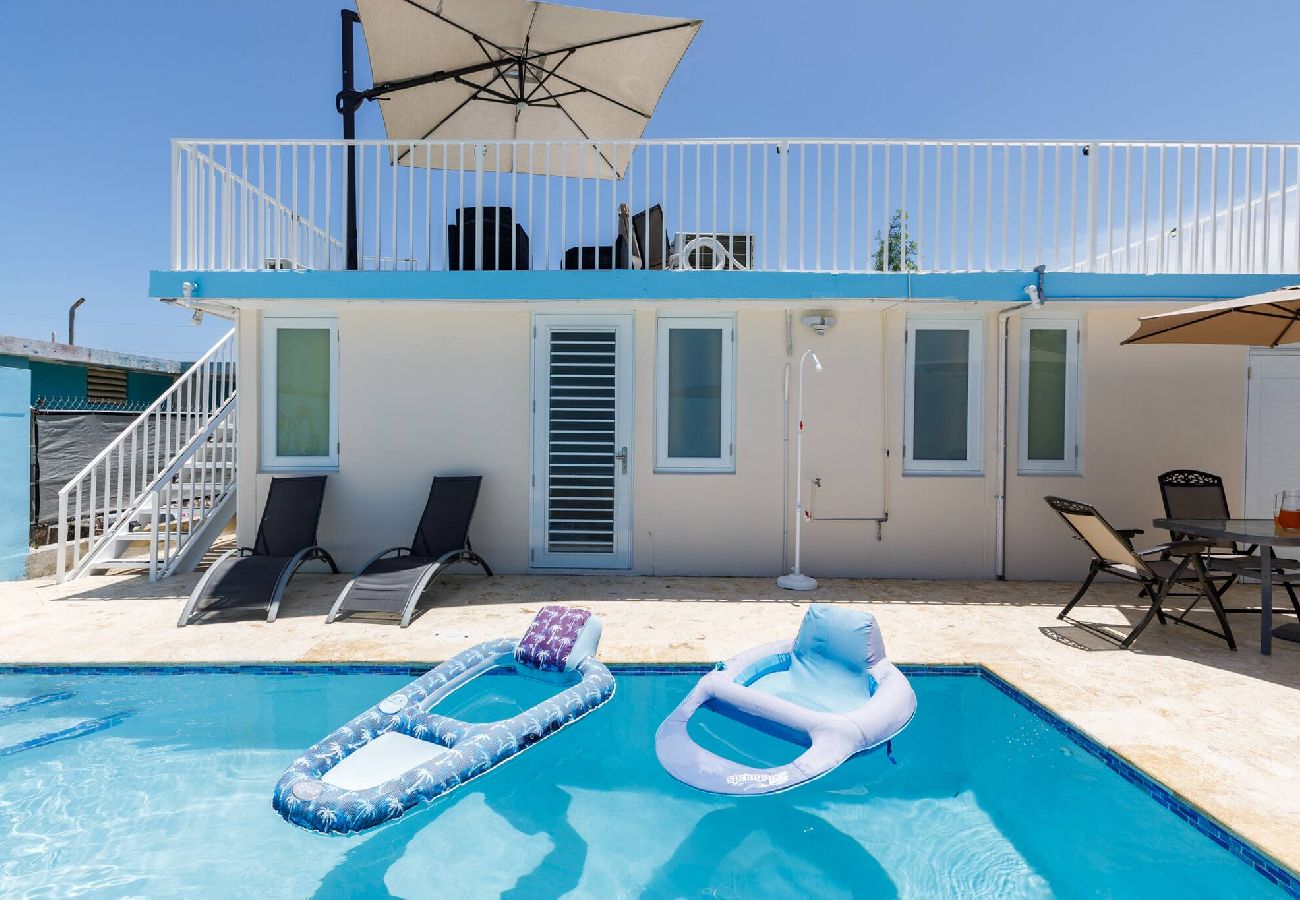 House in Ceiba - Stylish 3 Bed/2Bath with Pool & Solar Panels 
