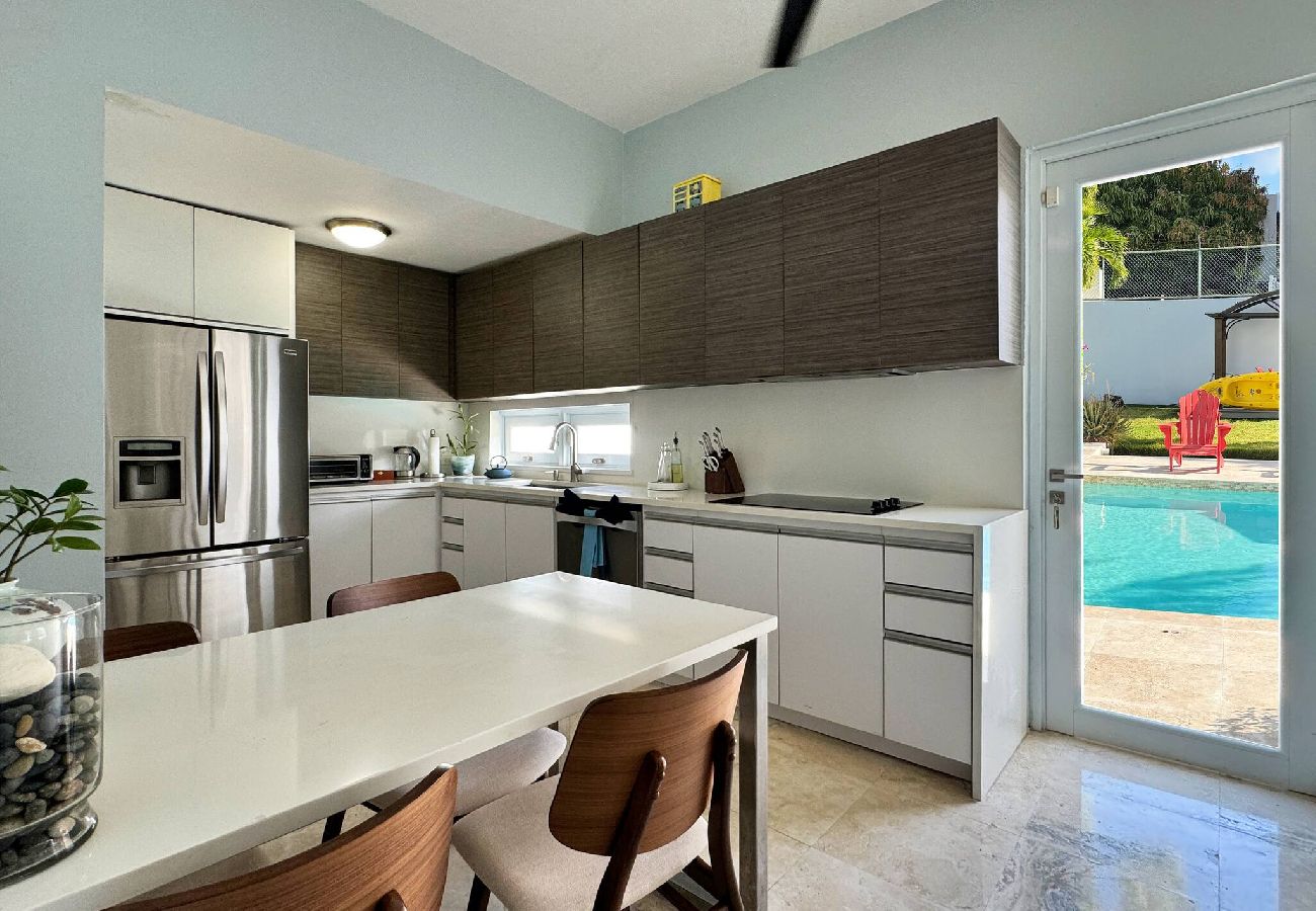 House in San Juan - Condado Laguna Villa w/Pool 5 Bd 3 Ba - Generator 