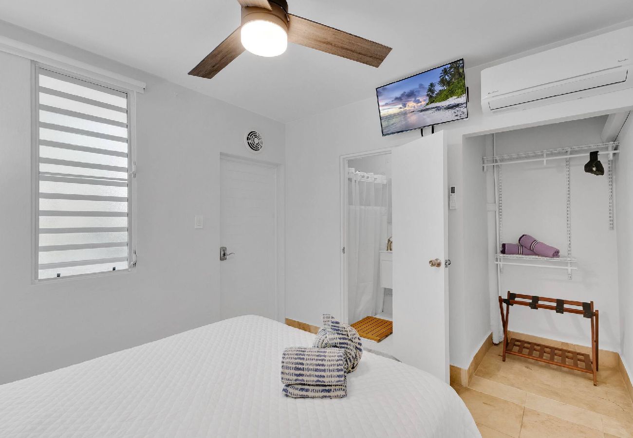 House in Santurce - Condado Villa 4Bd 3Ba | Spa/Generator/Parking 