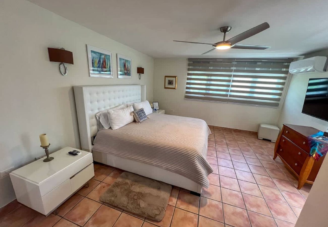 Villa in Dorado - Villa Merchan - 8 Guests - 4BR & 4 Bathrooms 