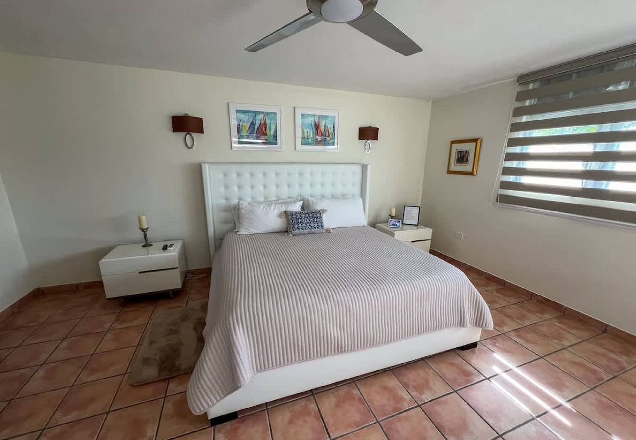 Villa in Dorado - Villa Merchan - 8 Guests - 4BR & 4 Bathrooms 