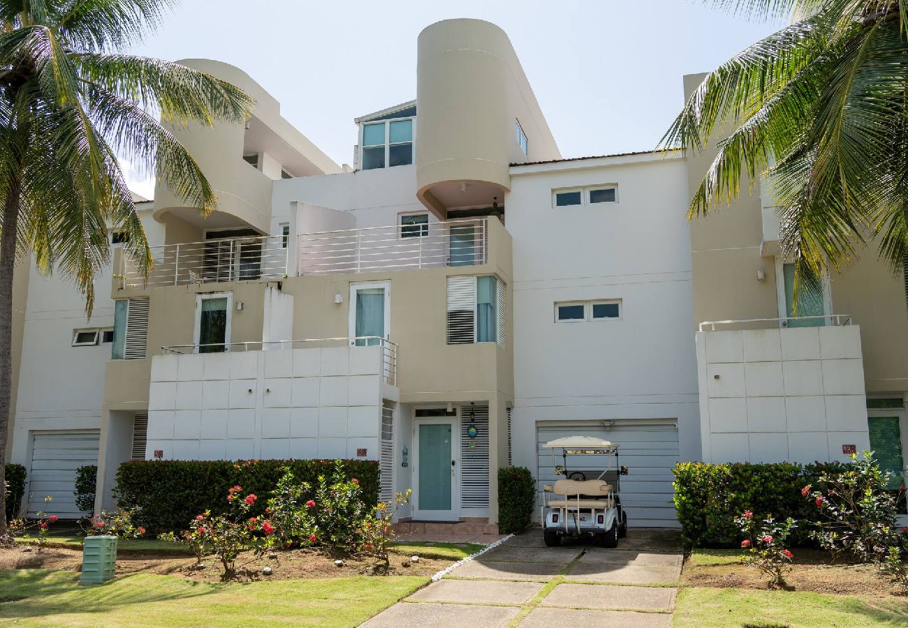 Villa in Dorado - Villa Merchan - 8 Guests - 4BR & 4 Bathrooms 