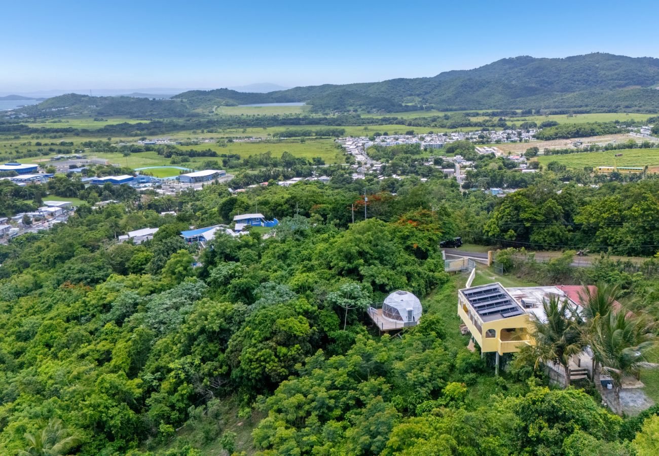 House in Fajardo - Hilltop Getaway with Huge Terrace 