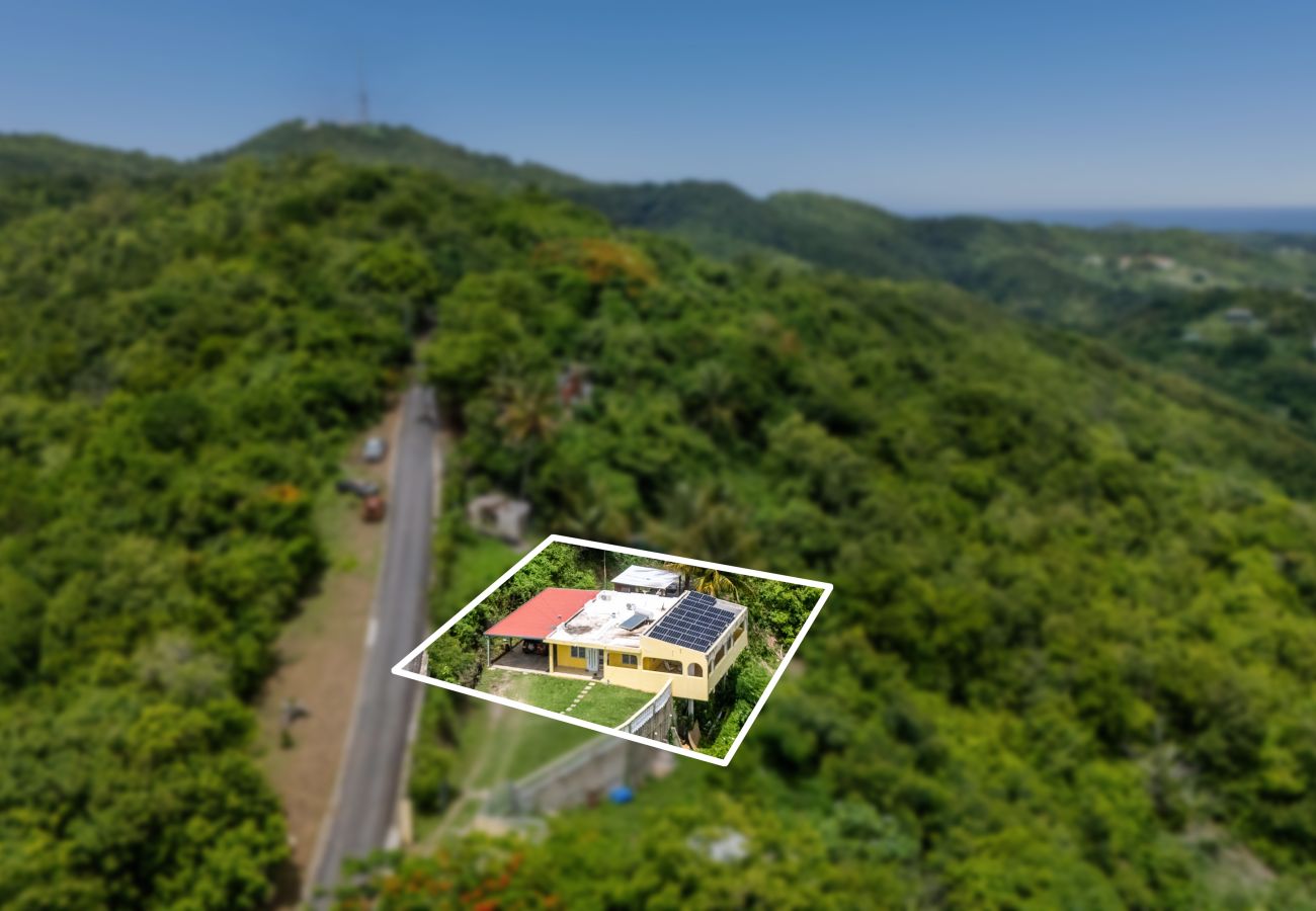 House in Fajardo - Hilltop Getaway with Huge Terrace 