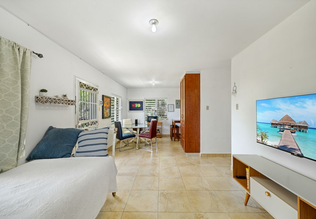House in Fajardo - Hilltop Getaway with Huge Terrace 