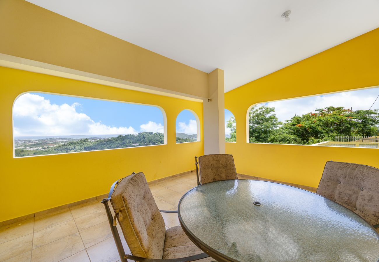 House in Fajardo - Hilltop Getaway with Huge Terrace 