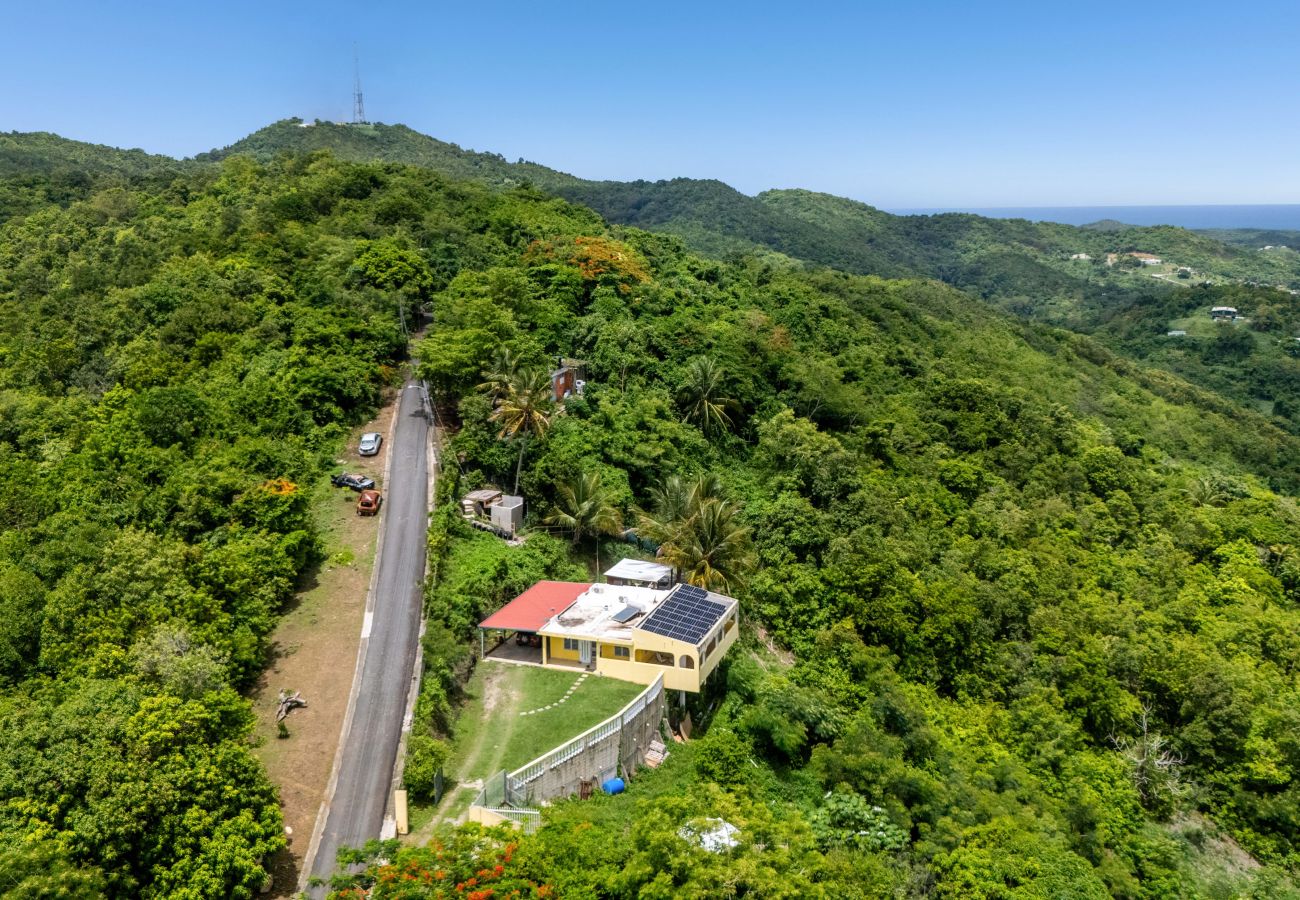 House in Fajardo - Hilltop Getaway with Huge Terrace 