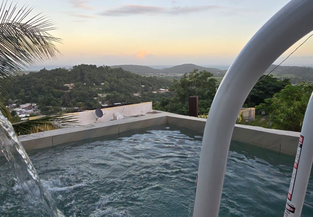 House in Fajardo - Hilltop Getaway with Huge Terrace 