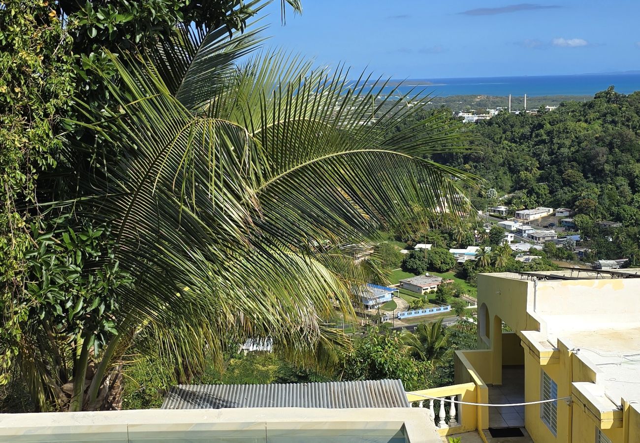 House in Fajardo - Hilltop Getaway with Huge Terrace 