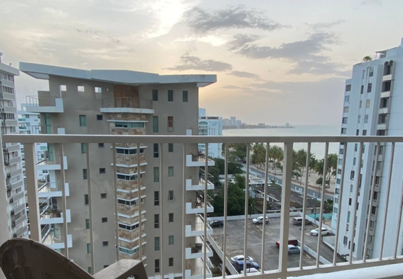 Apartment in Luquillo - Amazing sunset/ ocean view beachfront studio 