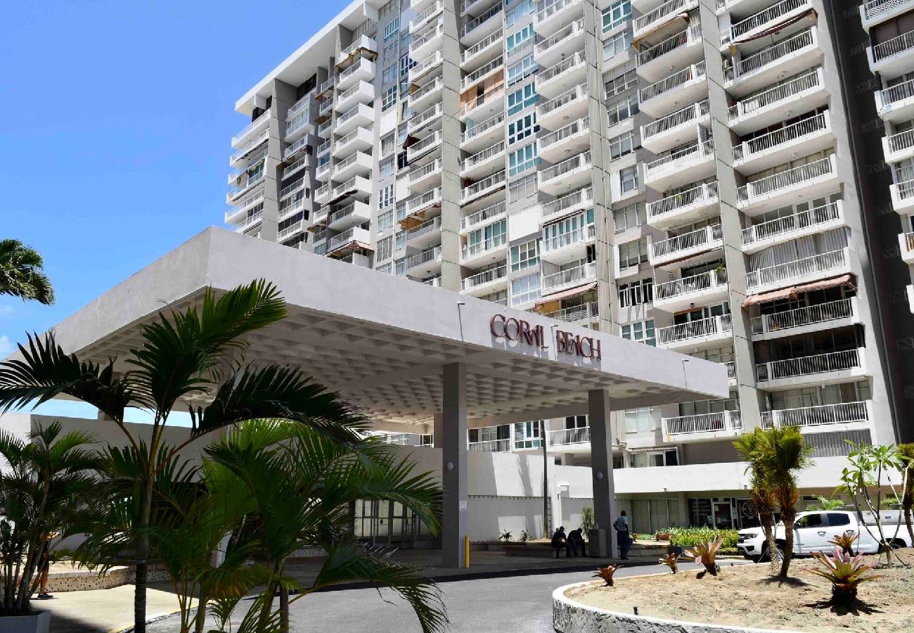 Apartment in Luquillo - Amazing sunset/ ocean view beachfront studio 