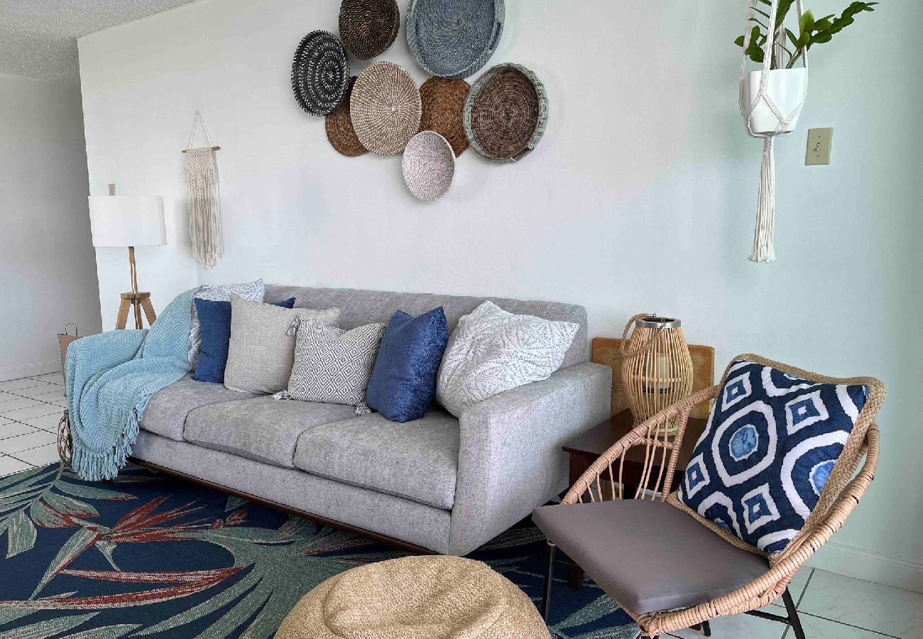 Apartment in Fajardo - Fajardo Oceanfront: Marina Views, Wi-Fi & Pool 