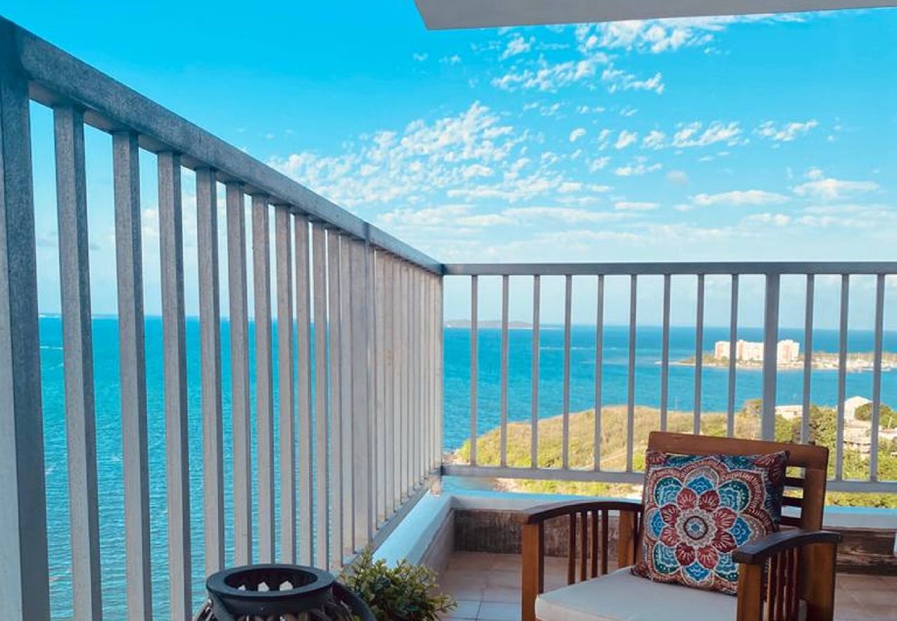 Apartment in Fajardo - Fajardo Oceanfront: Marina Views, Wi-Fi & Pool 