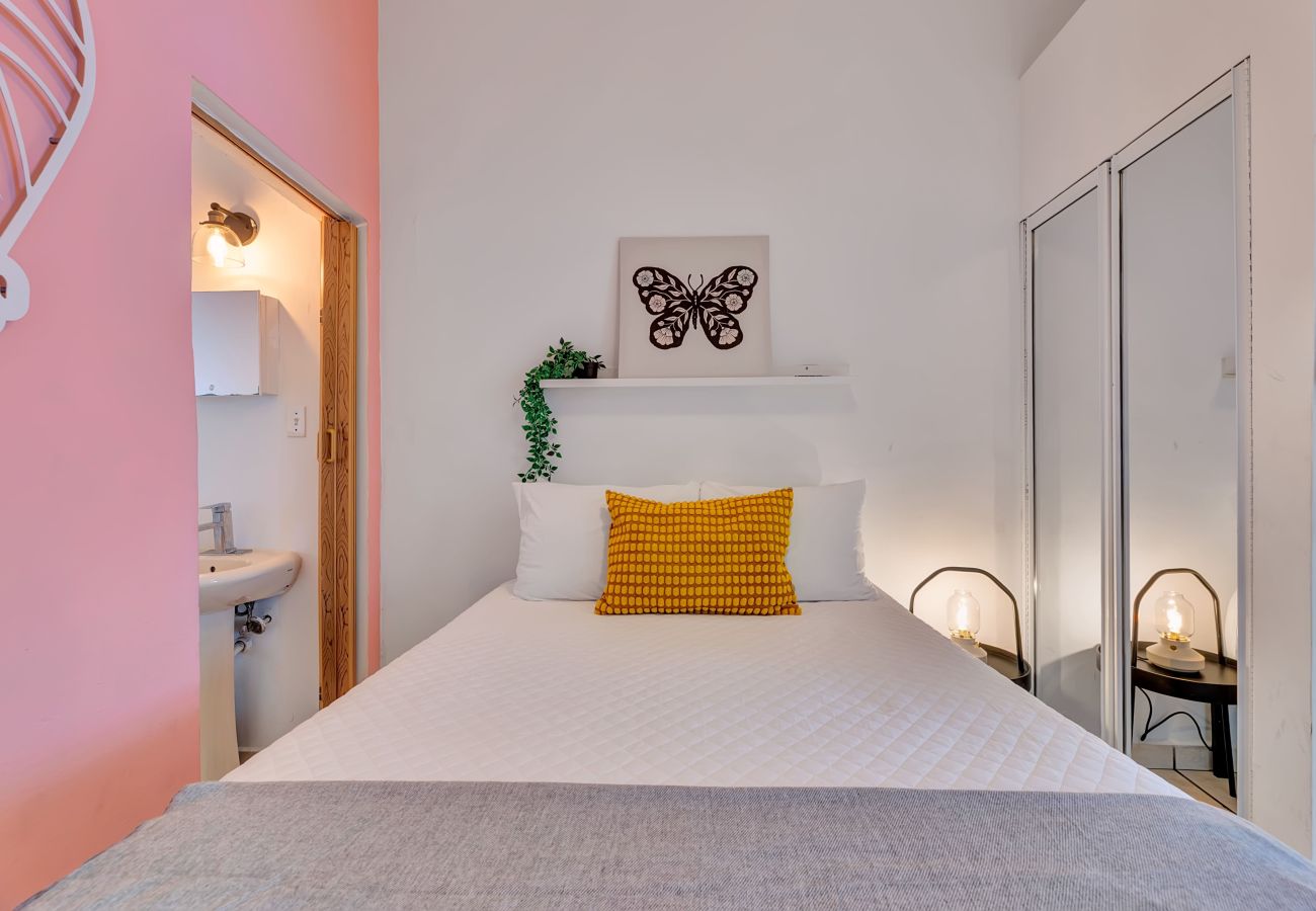 Apartment in San Juan - Love Suite at Miramar, San Juan - 1 Bedroom 