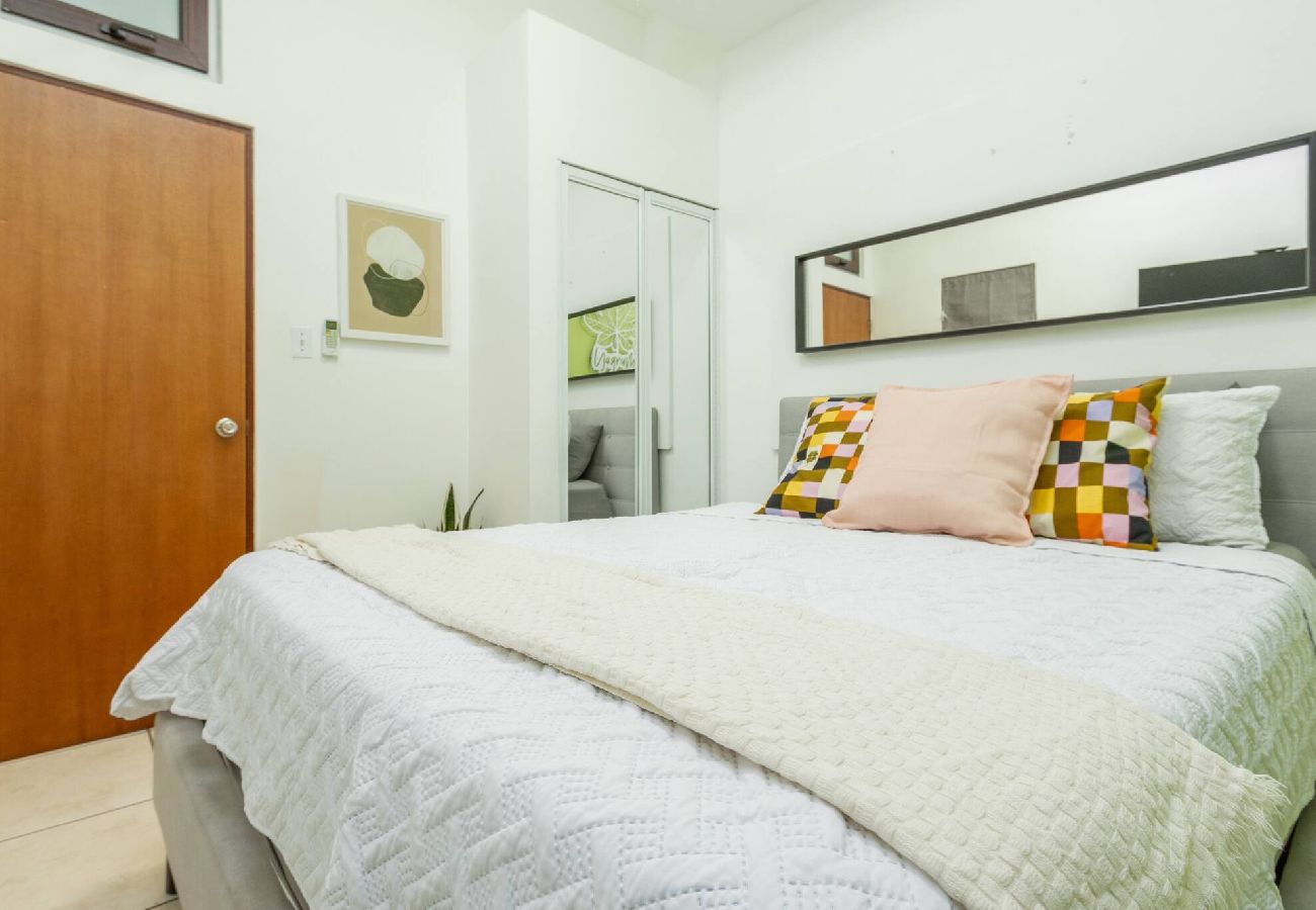 Apartment in San Juan - Beautiful 2 Bedroom in Miramar! 