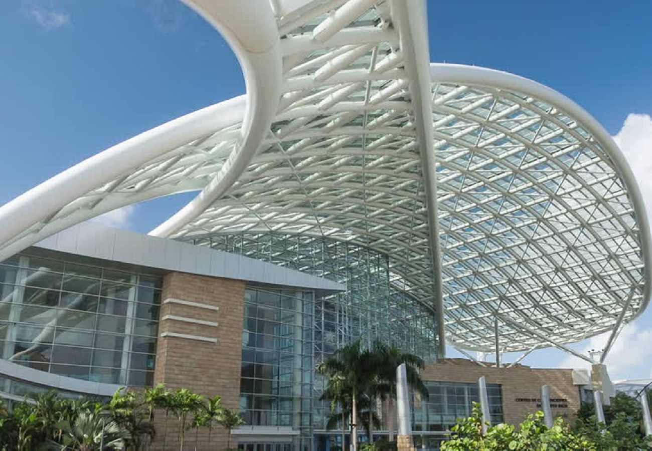 Apartment in San Juan - Beautiful 2 Bedroom in Miramar! 