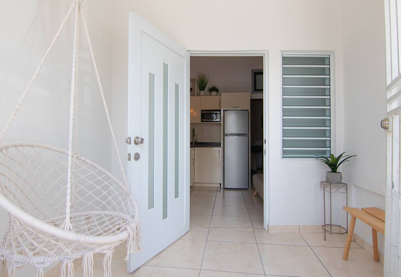 Apartment in San Juan - Beautiful 2 Bedroom in Miramar! 