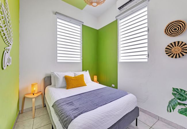 Apartment in San Juan - Centric, Spacious, Stylish Miramar Unit, Sleeps 4 