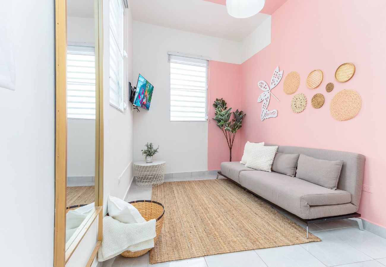 Apartment in San Juan - Centric, Spacious, Stylish Miramar Unit, Sleeps 4 