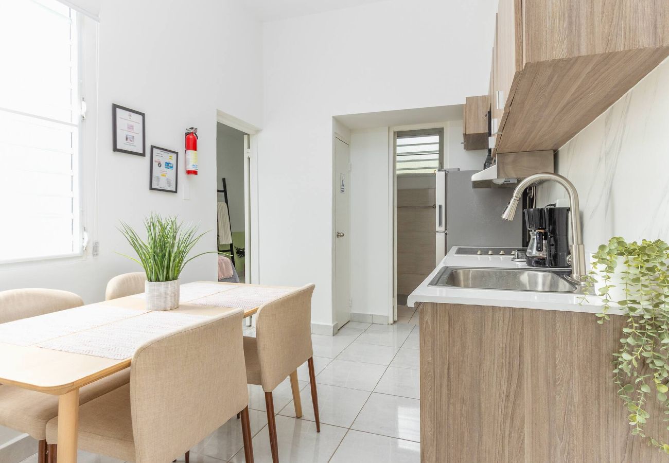 Apartment in San Juan - Centric, Spacious, Stylish Miramar Unit, Sleeps 4 