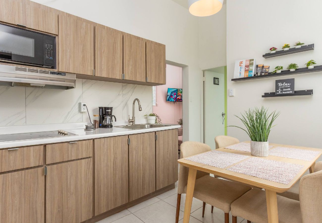 Apartment in San Juan - Centric, Spacious, Stylish Miramar Unit, Sleeps 4 