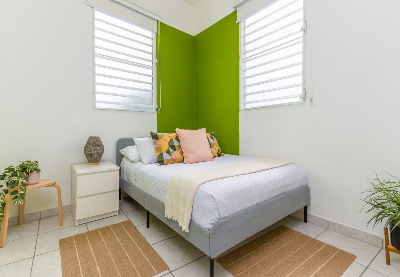 Apartment in San Juan - Centric, Spacious, Stylish Miramar Unit, Sleeps 4 