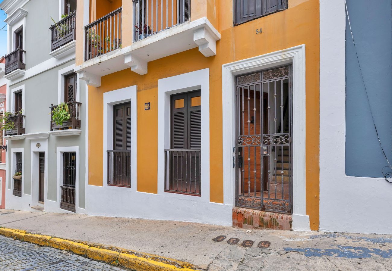 Apartment in San Juan - Old San Juan Colonial Gem 