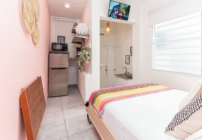 Apartment in San Juan - Centric and Cozy Studio In The Heart of Miramar 