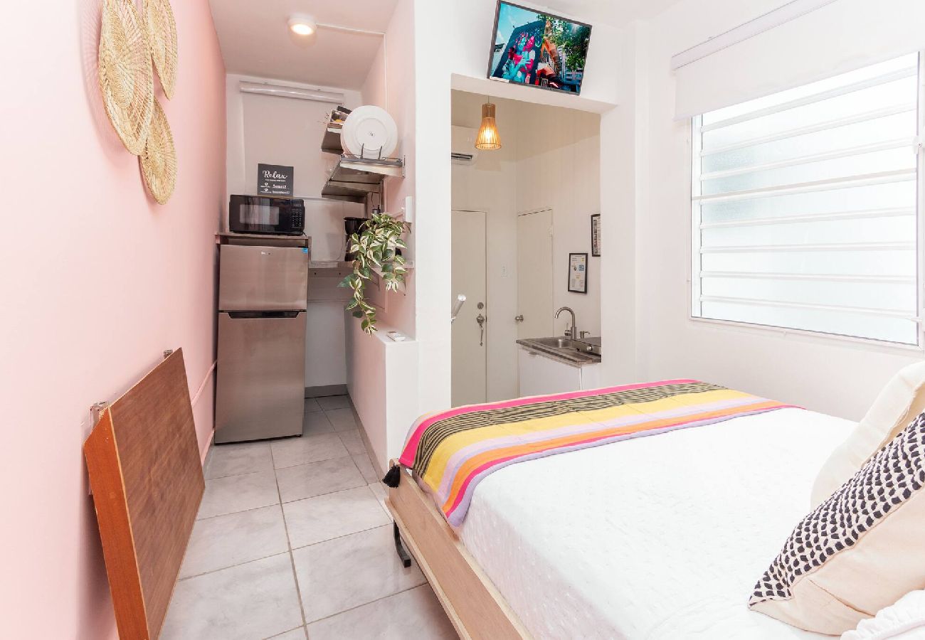 Apartment in San Juan - Centric and Cozy Studio In The Heart of Miramar 