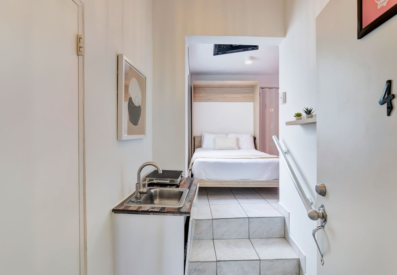 Apartment in San Juan - Bright, Centric and Cozy Studio In The Heart of Miramar 