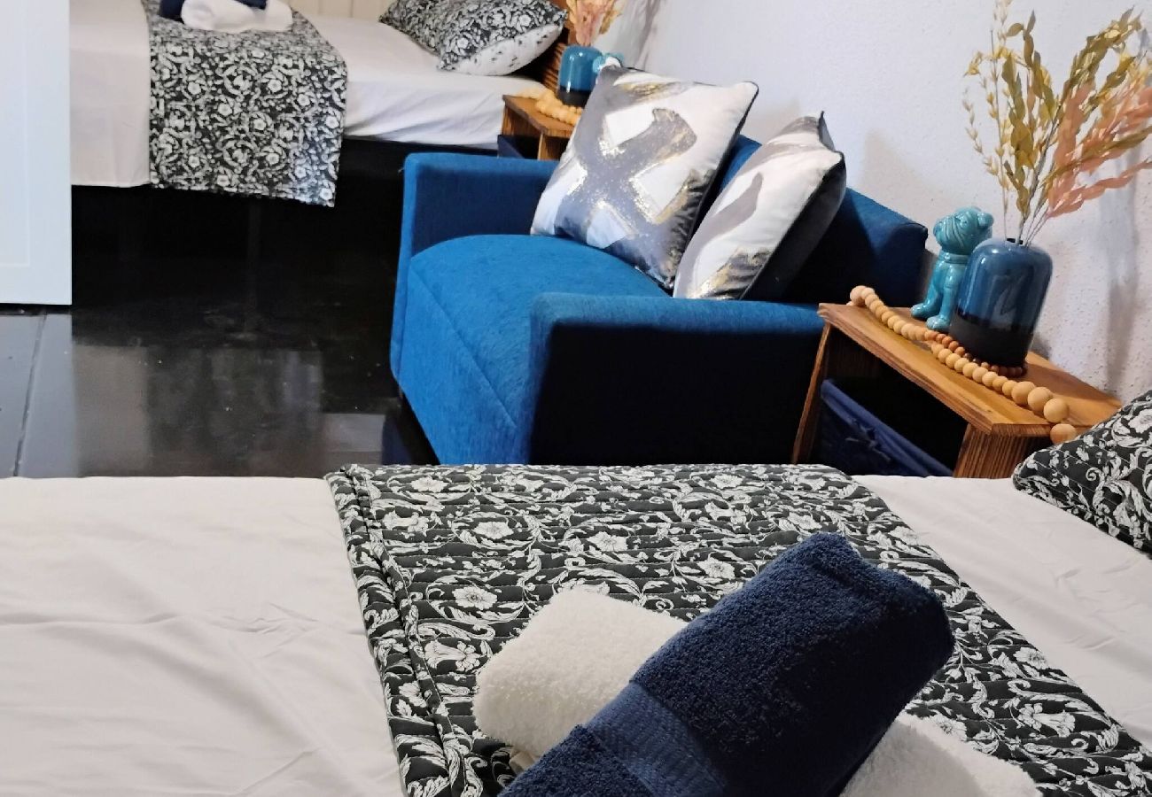 Apartment in Vega Baja - Cozy One-Bedroom Apartment for 4 Guests Near the Beach