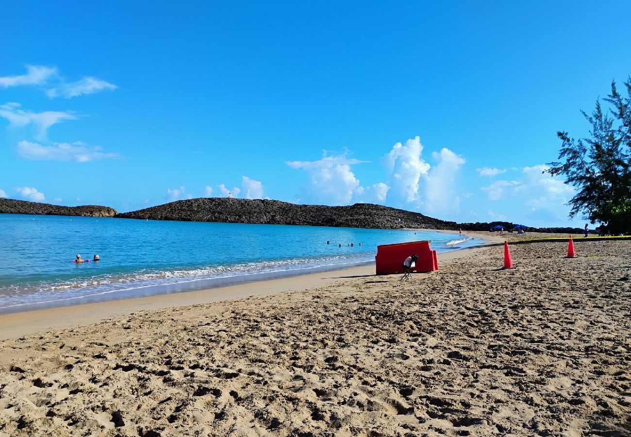 Apartment in Vega Baja - Cozy One-Bedroom Apartment for 4 Guests Near the Beach