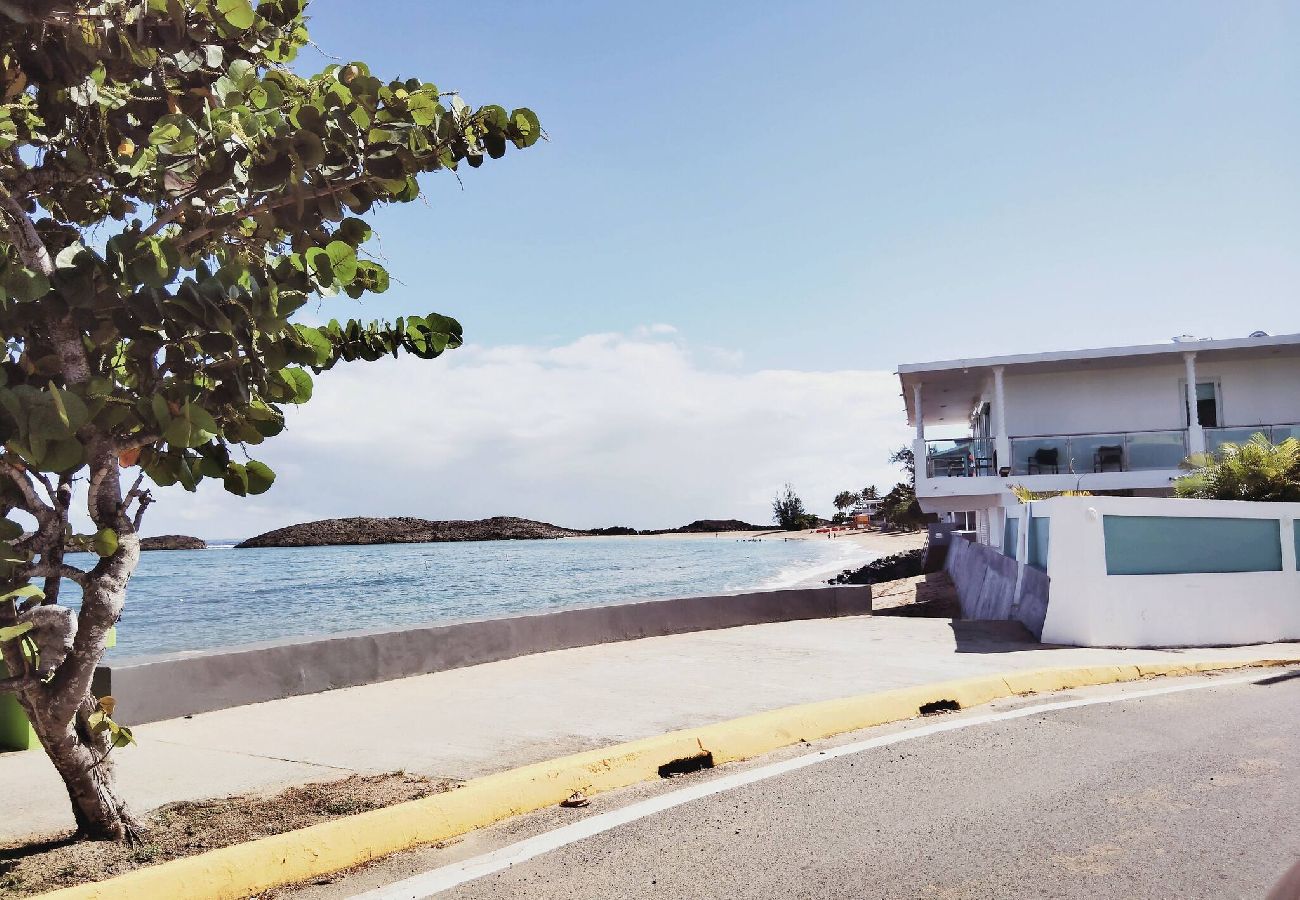 Apartment in Vega Baja - Cozy One-Bedroom Apartment for 4 Guests Near the Beach