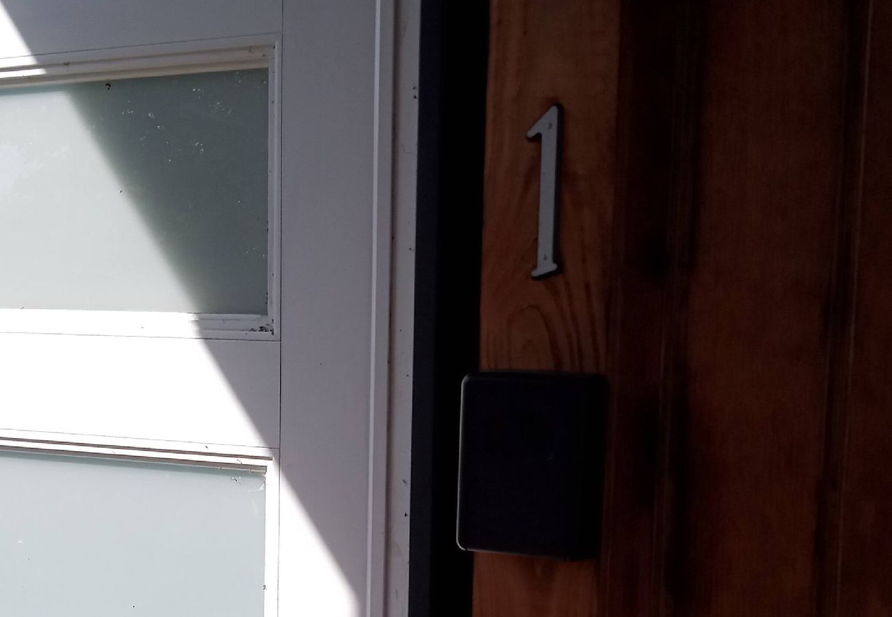 Apartment in Vega Baja - Cozy One-Bedroom Apartment for 4 Guests Near the Beach