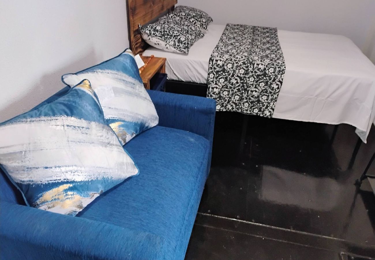 Apartment in Vega Baja - Cozy One-Bedroom Apartment for 4 Guests Near the Beach