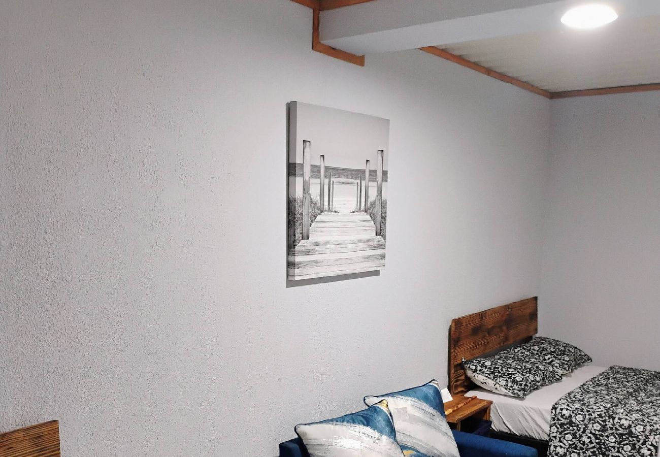 Apartment in Vega Baja - Cozy One-Bedroom Apartment for 4 Guests Near the Beach