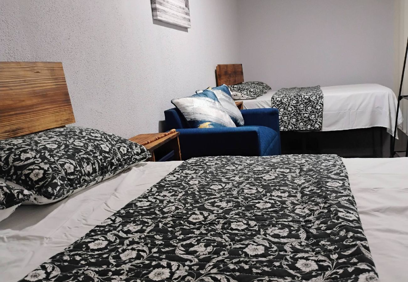 Apartment in Vega Baja - Cozy One-Bedroom Apartment for 4 Guests Near the Beach