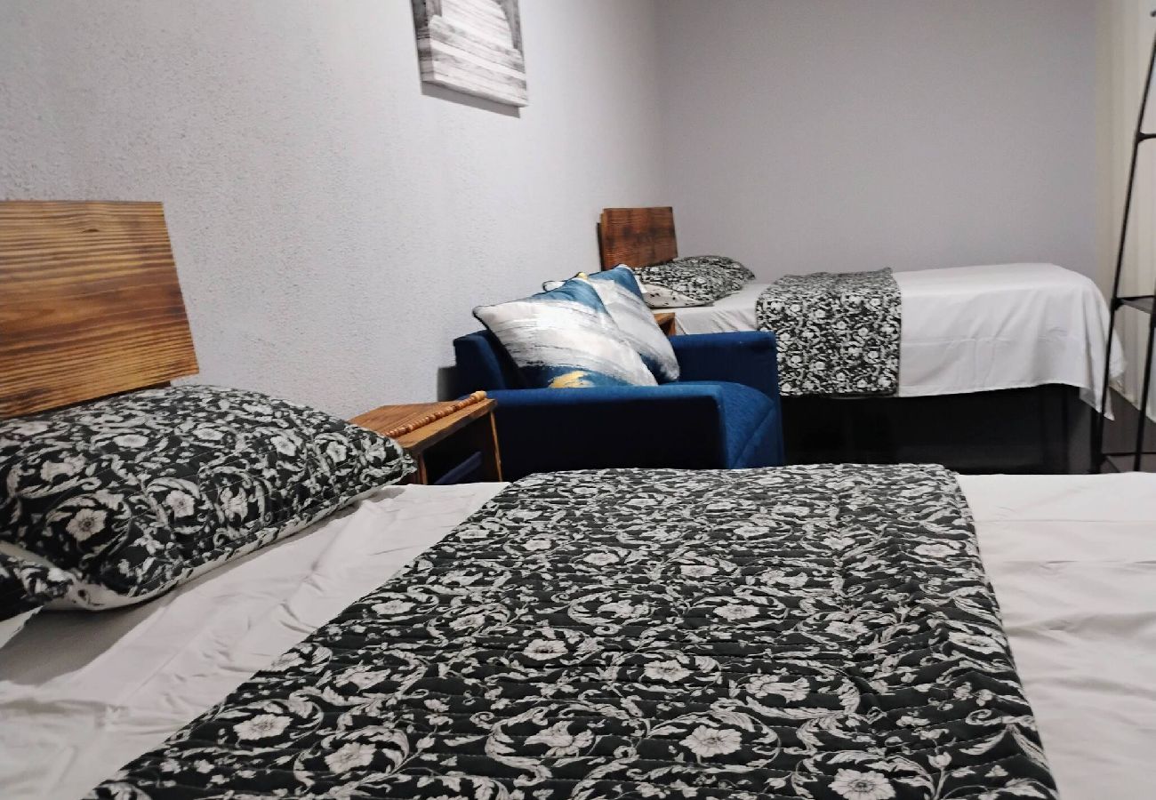 Apartment in Vega Baja - Cozy One-Bedroom Apartment for 4 Guests Near the Beach