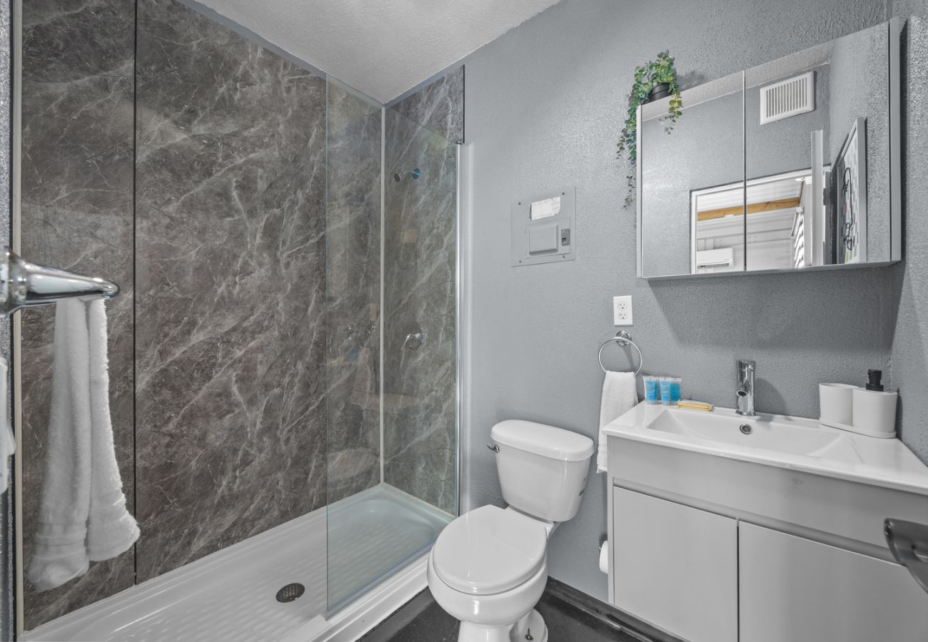 Apartment in Vega Baja - Charming 1-Bedroom Beach Apartment for 4