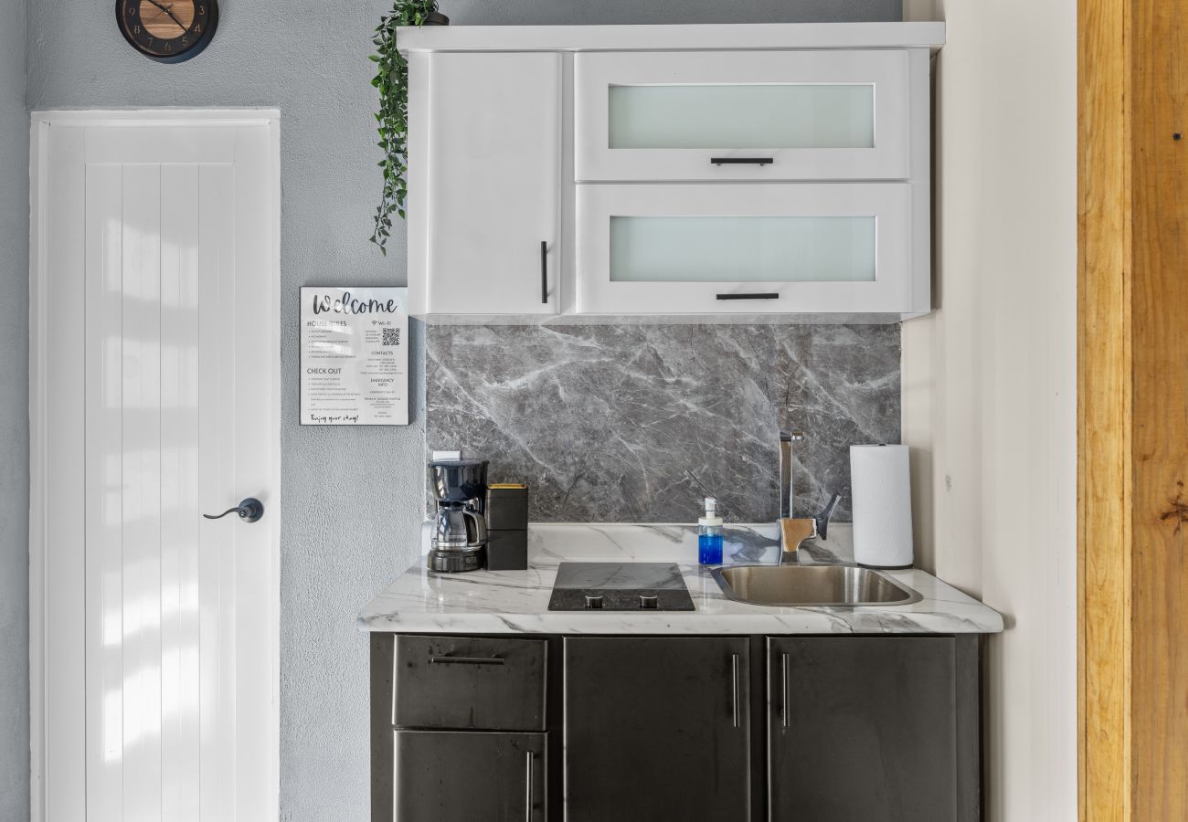 Apartment in Vega Baja - Comfortable 1BR Beachside Apartment – Sleeps 4