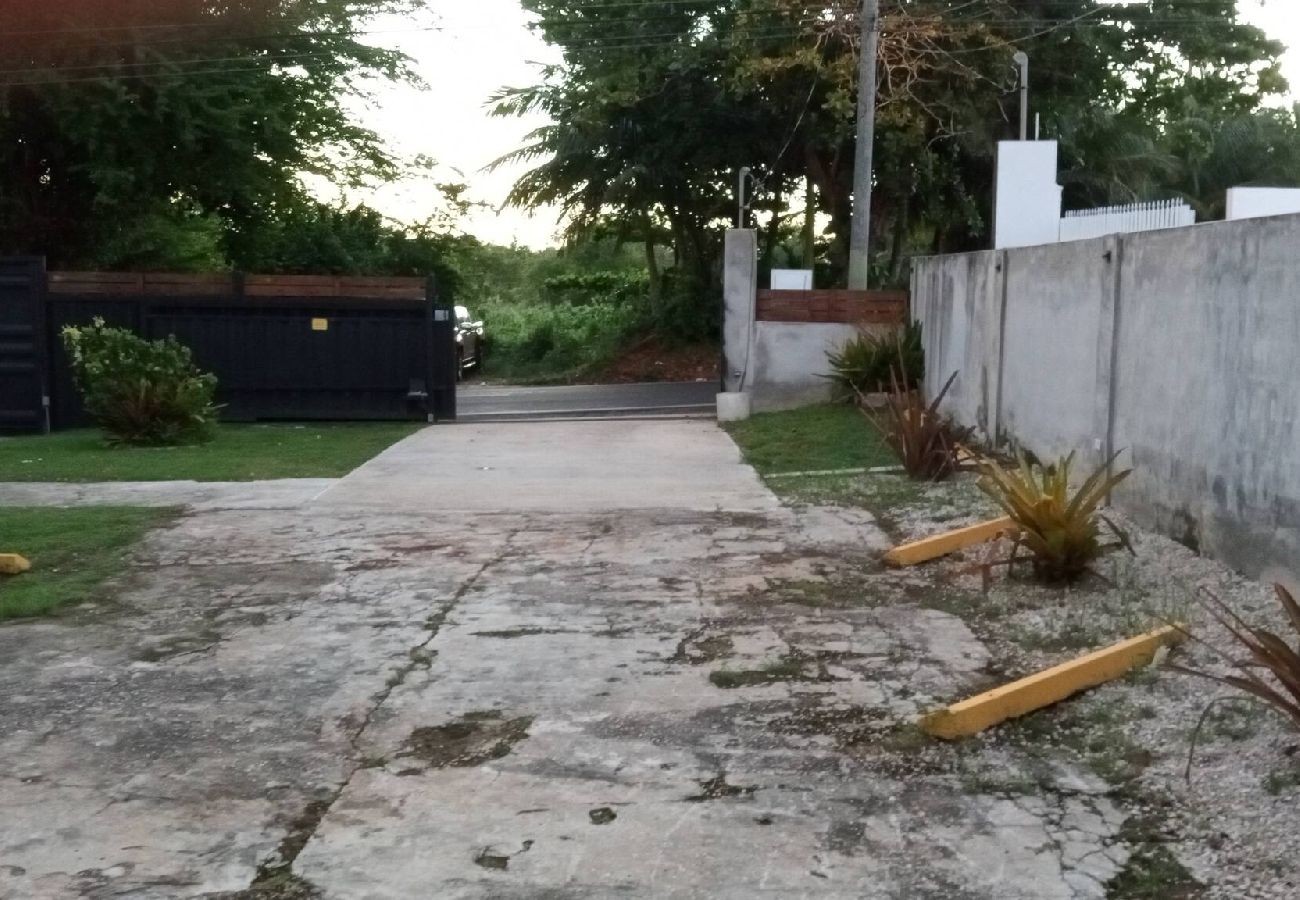 Apartment in Vega Baja - Beachside 1BR Apartment at Entre Olas – Sleeps 4