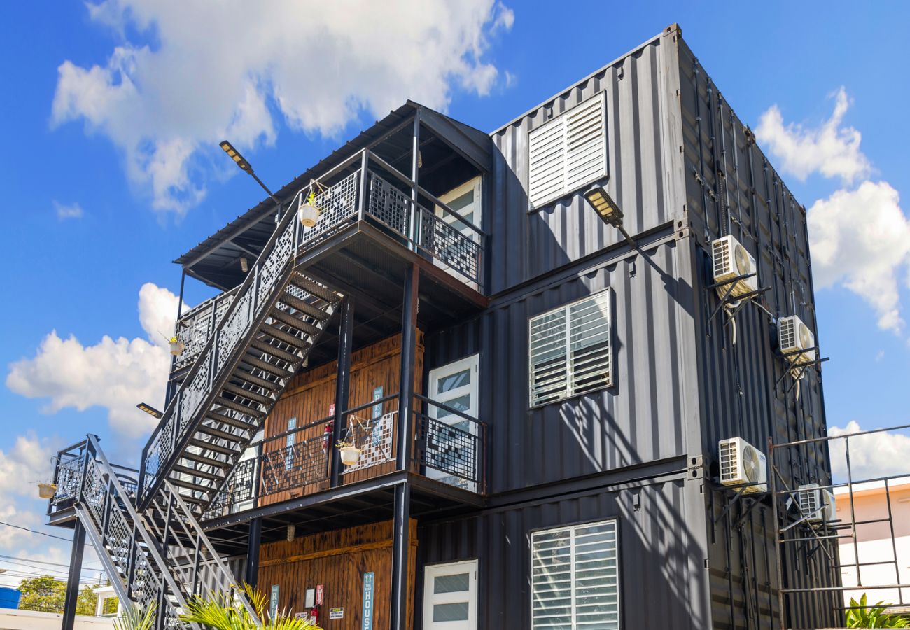 Apartment in Vega Baja - Sunny 1-Bedroom Beach Apartment for 4 Guests