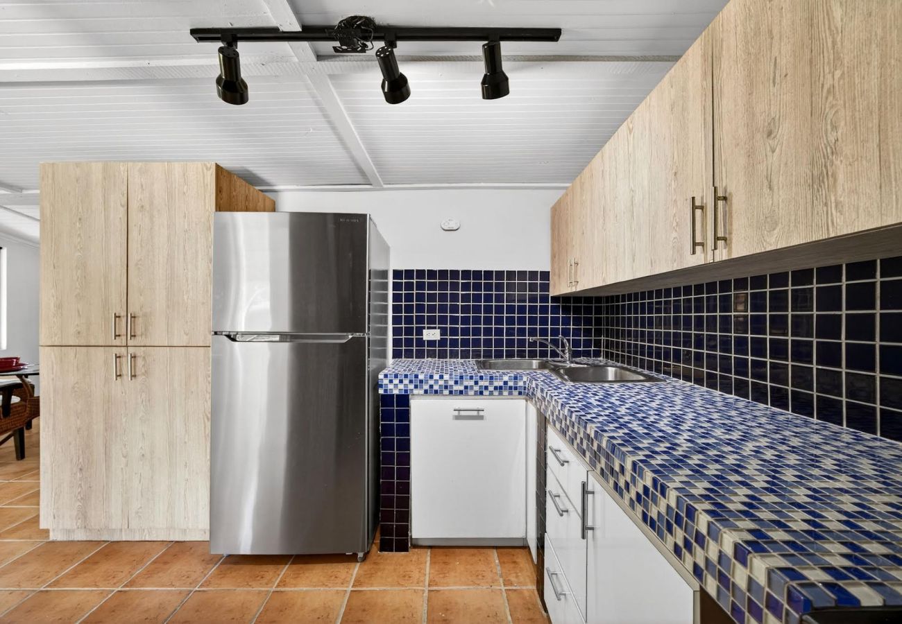 Country house in Cayey - Escape to a Mountain Hideaway w/ Jacuzzi & Scenic Views in Cayey, Puerto Rico.