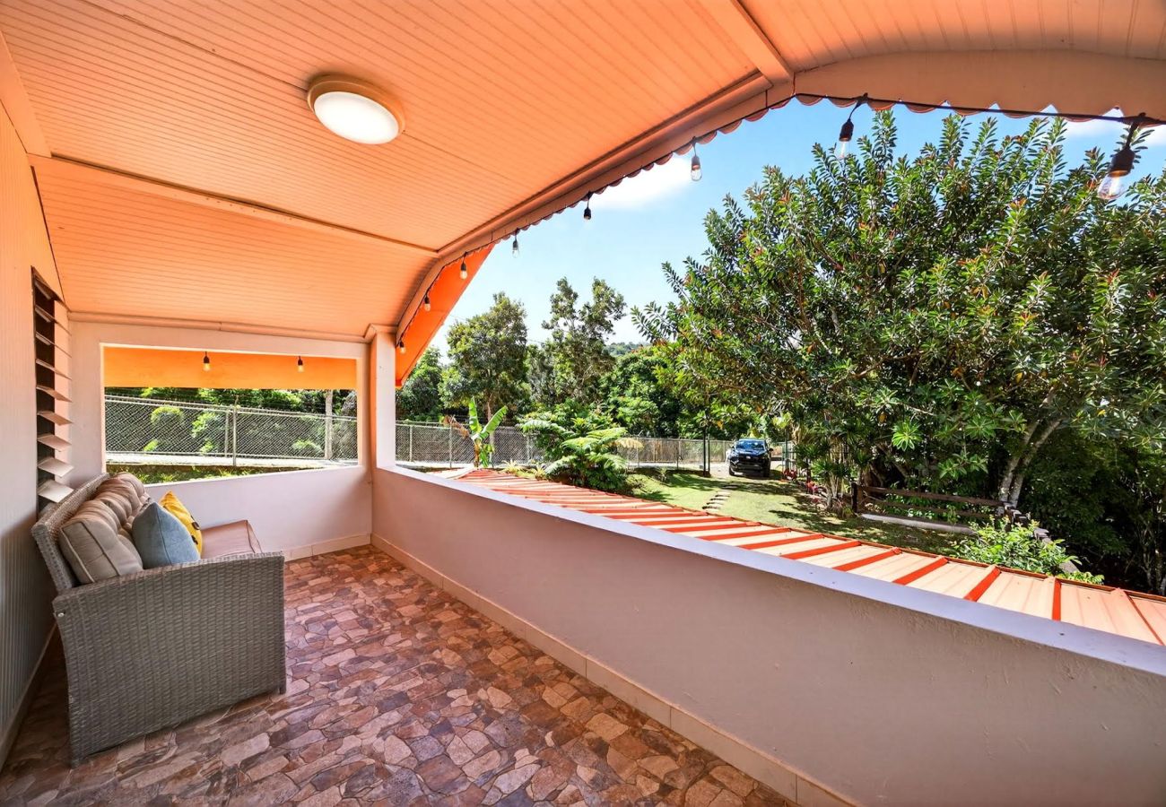 Country house in Cayey - Escape to a Mountain Hideaway w/ Jacuzzi & Scenic Views in Cayey, Puerto Rico.