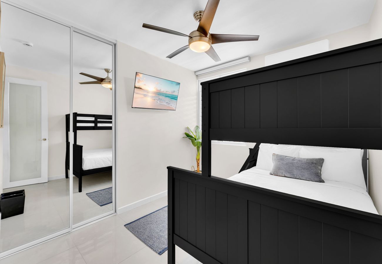 Apartment in San Juan - Urban Hato Rey Retreat 2BR w/ Private Balcony View