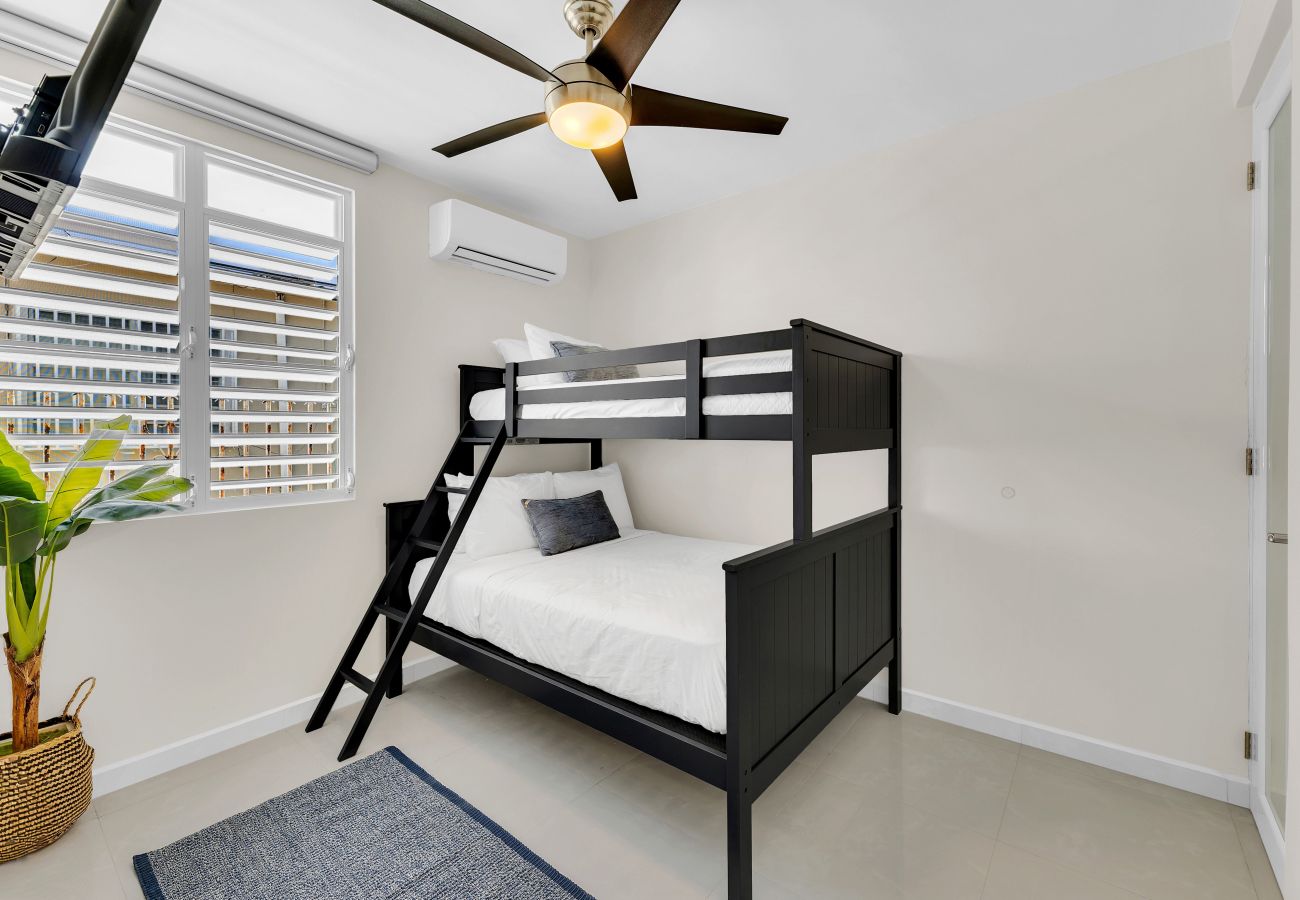 Apartment in San Juan - Urban Hato Rey Retreat 2BR w/ Private Balcony View