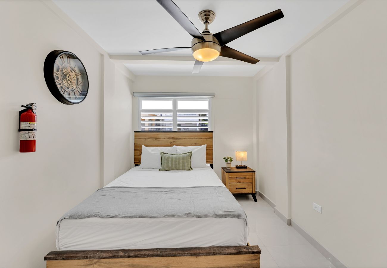 Apartment in San Juan - Cozy retreat w private patio 2 br, sleeps 3